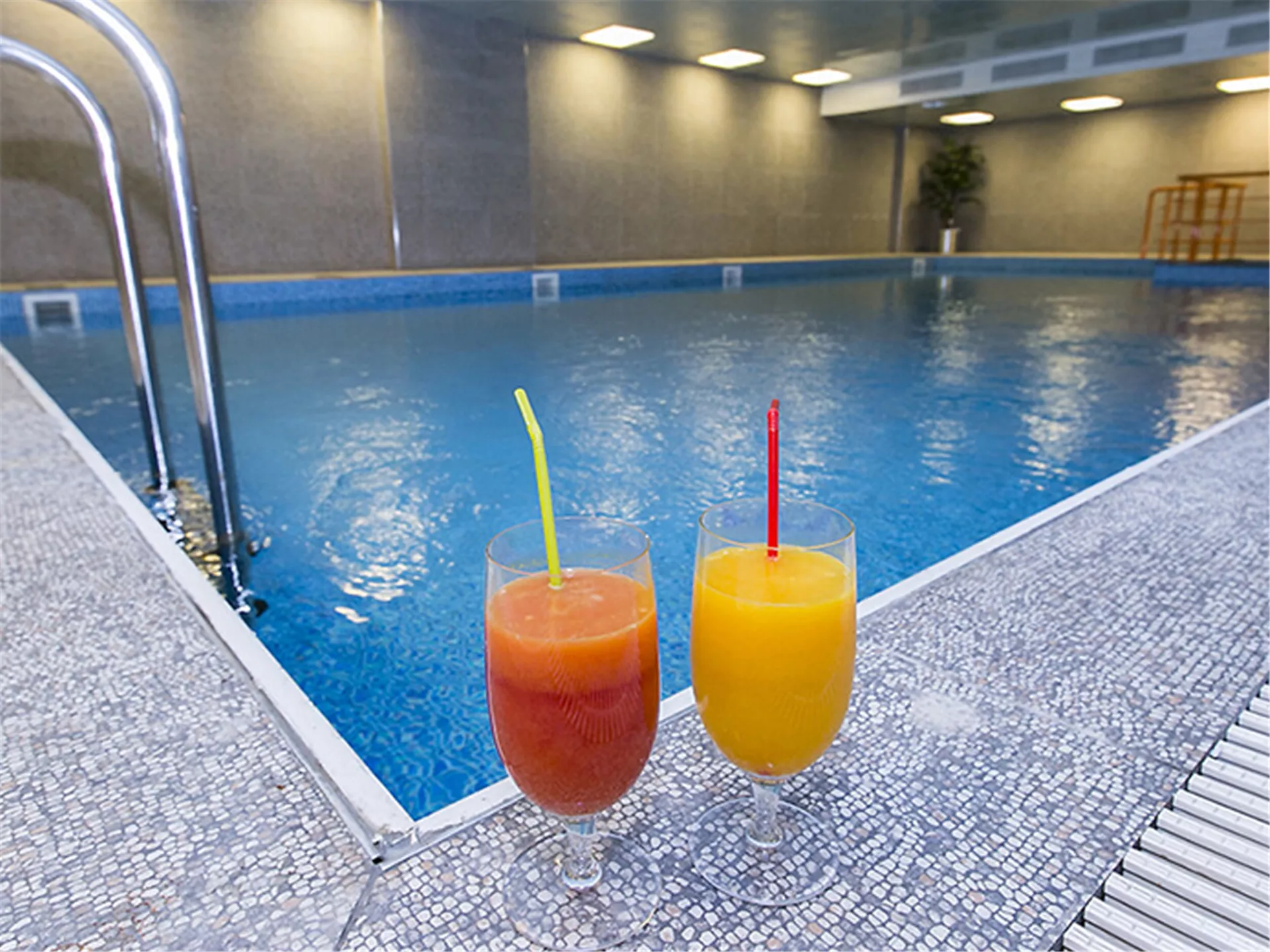 Mayi Hotel