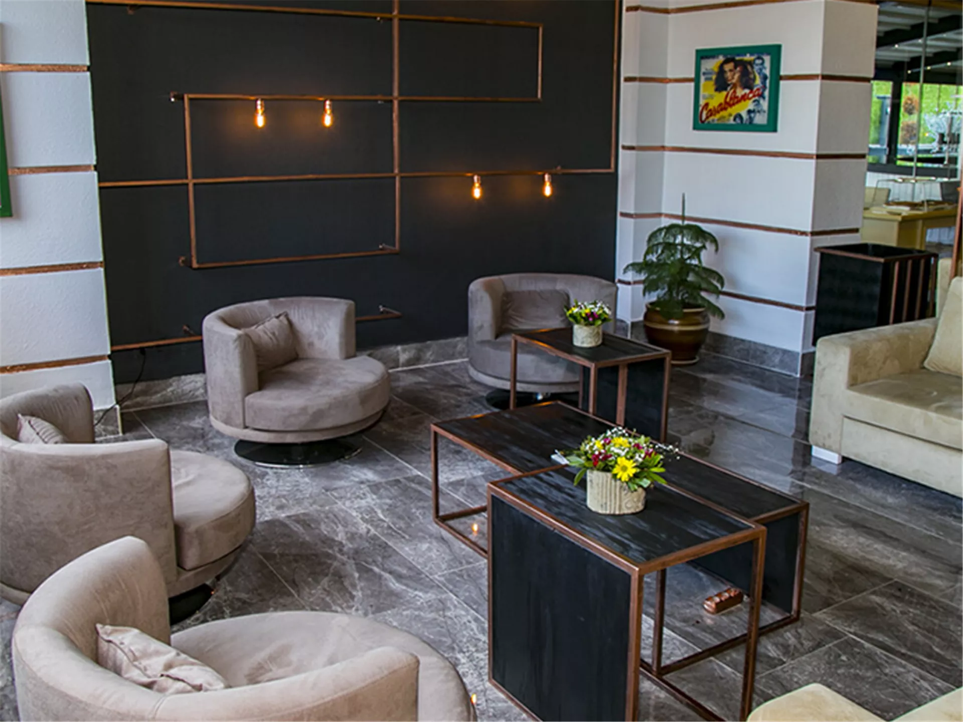 Mayi Hotel