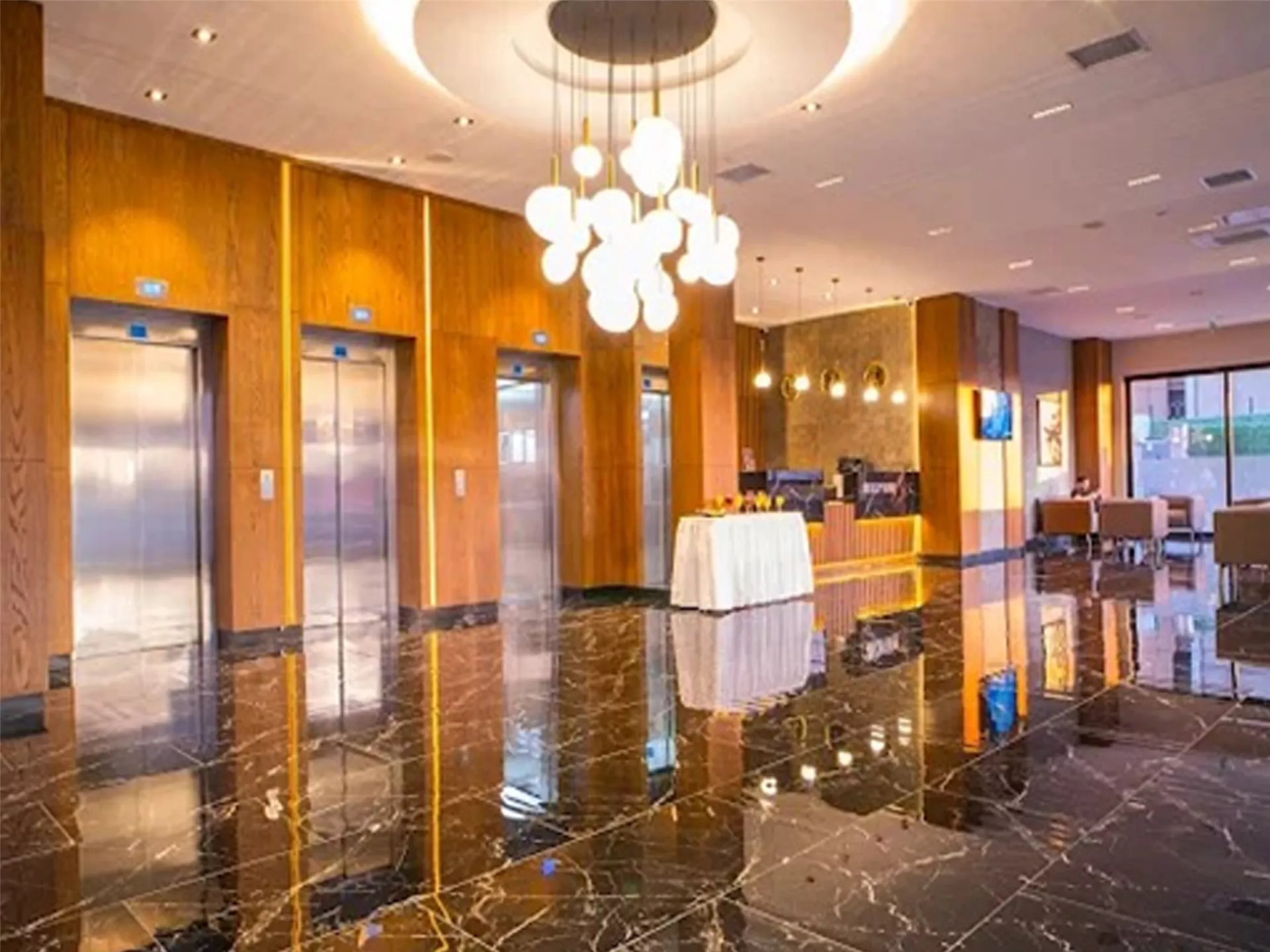 Mayi Hotel